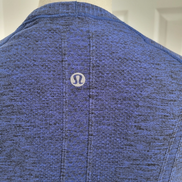 Lululemon Swiftly Tech Long‎ Sleeve Pullover Athletic Top Seamless - Picture 13 of 15